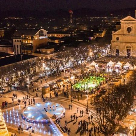 Appartamento In Centro Avezzano Esterno foto